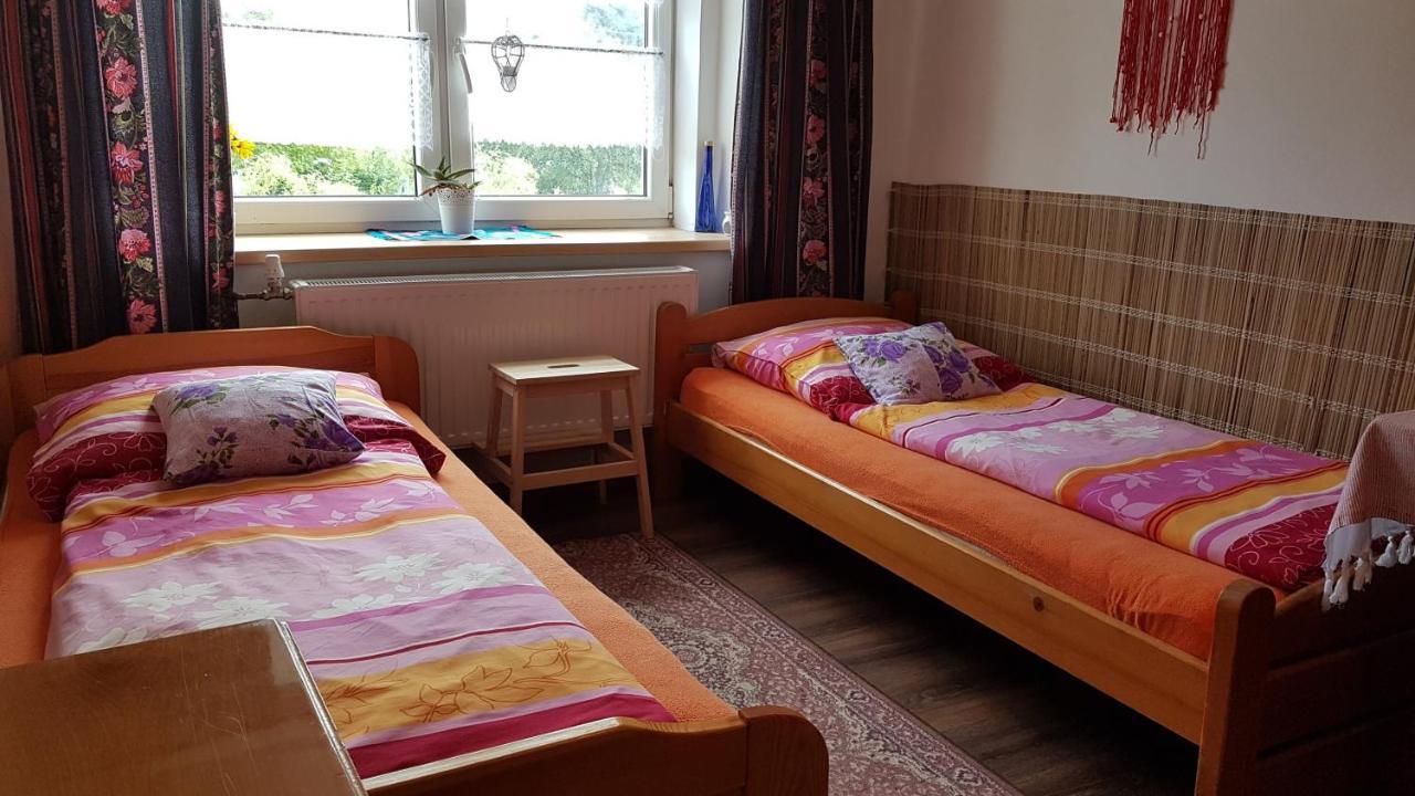 Ubytování u Machalů Leskovec Nad Moravici Exterior foto