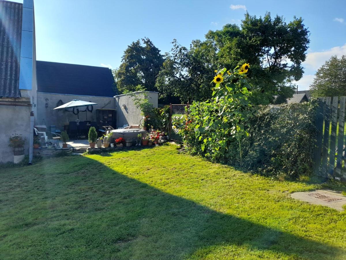 Ubytování u Machalů Leskovec Nad Moravici Exterior foto